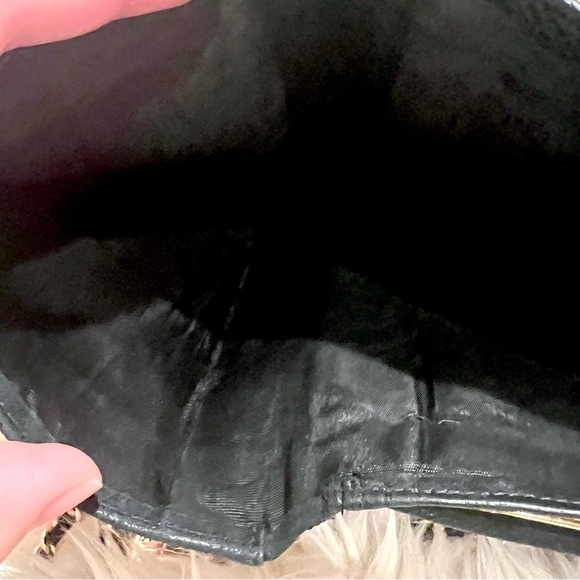 CHANEL Black Wallet with Chain - Picture 13 of 16